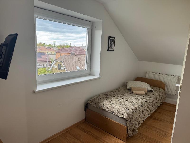 Single Room image 1