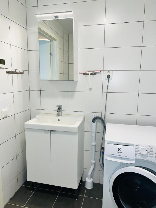 Twin Room image 4