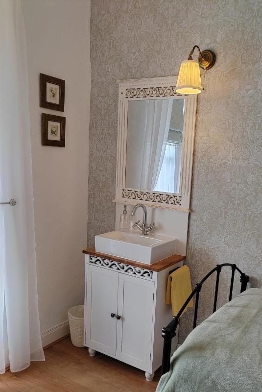 Superior Single Room image 3