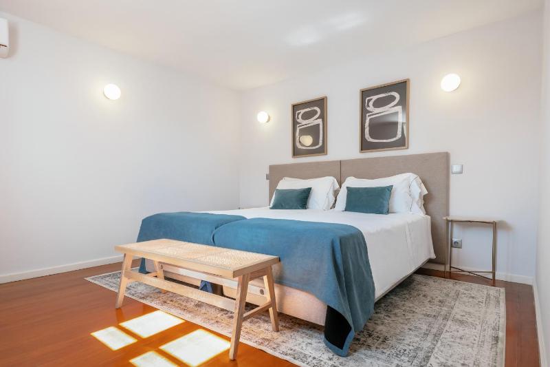 Feel Porto Ribeira Vintage Duplex - image 2