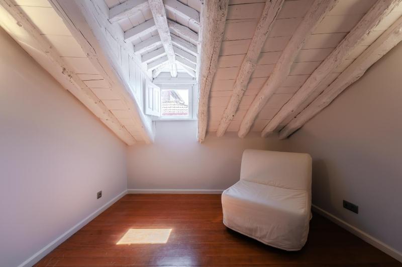 Feel Porto Ribeira Vintage Duplex - image 8