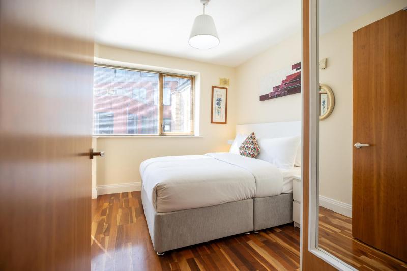 Georgian Square Apartments - image 10