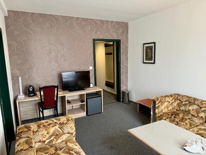 Suite image 3