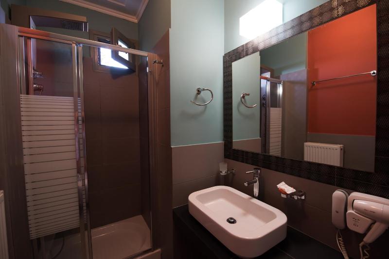 Superior Double Room with Sea View image 3