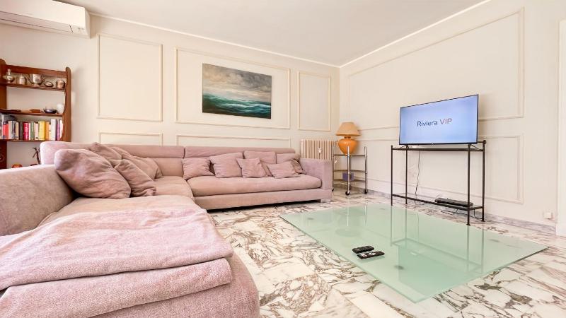 comfortable 3 bedroom superb south terrace - image 28