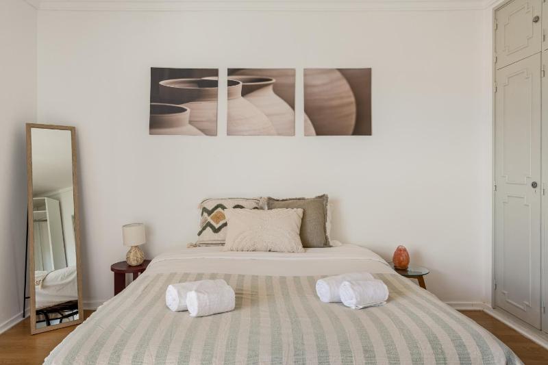Cascais Ocean View by Homing - image 7
