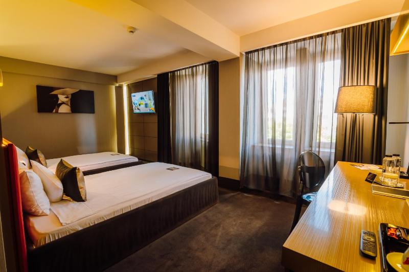 Superior Double or Twin Room image 3