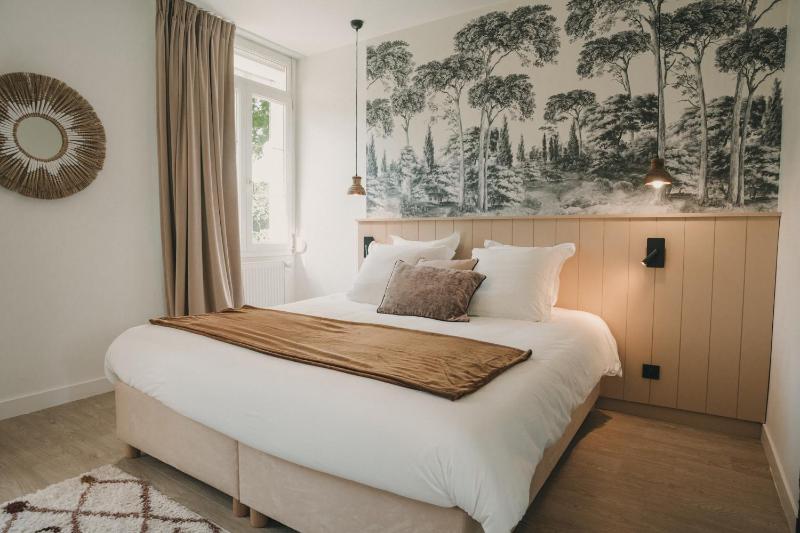 Standard Double Room image 1