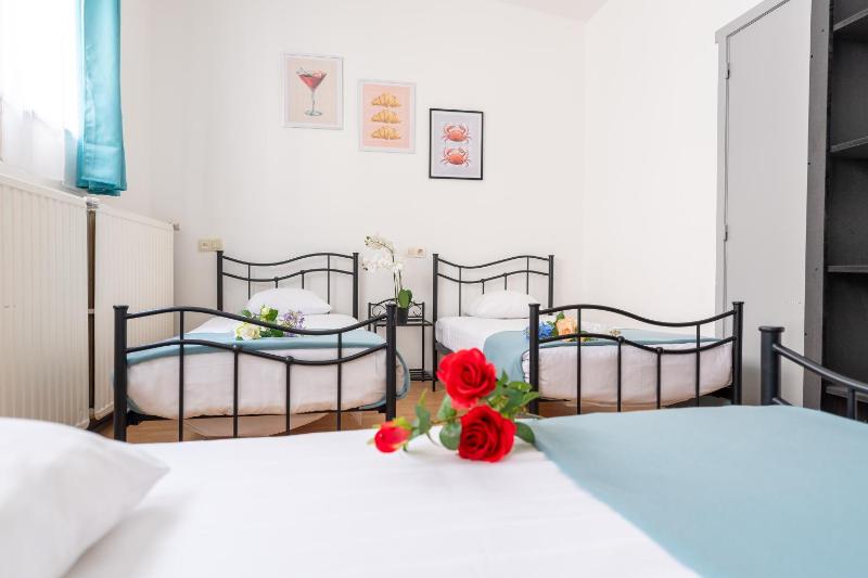 Triple Room image 1