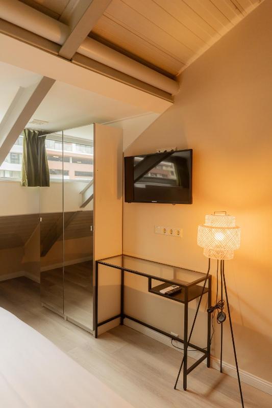 Double or Twin Room with View image 4