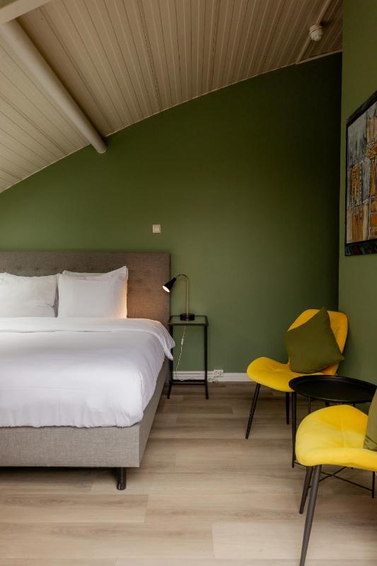 Double Room with Terrace image 4