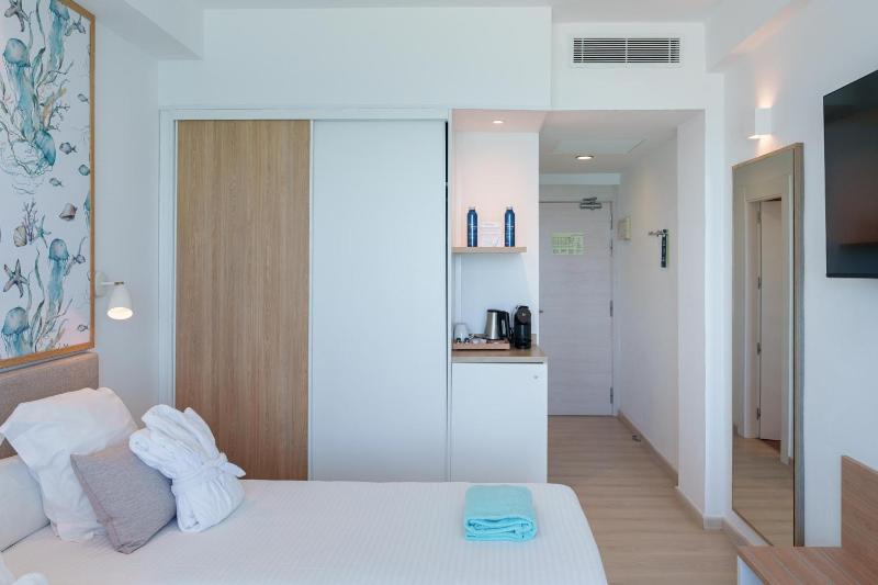Premium Room with Sea View image 1