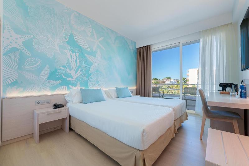 Double Room image 1