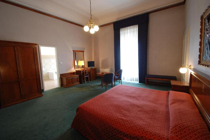 Triple Room image 4