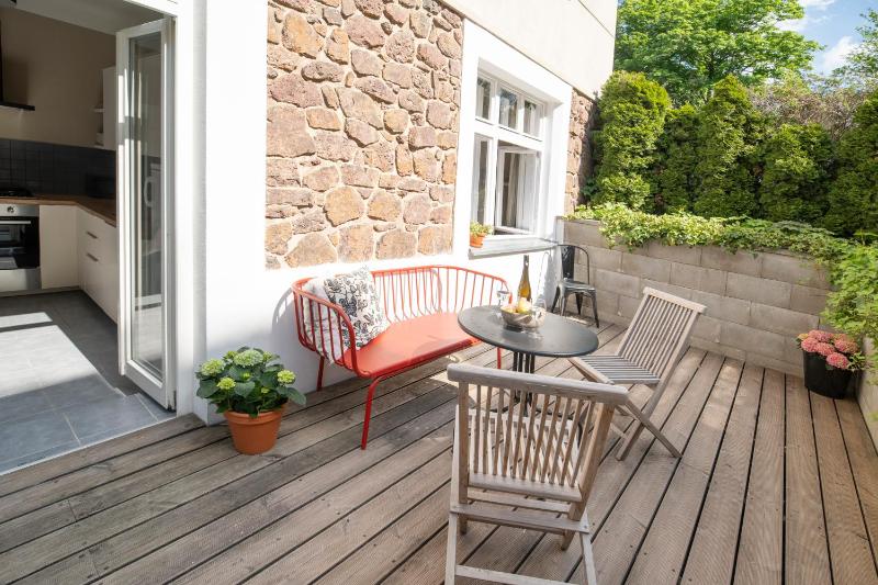 One-Bedroom Apartment with Terrace image 2