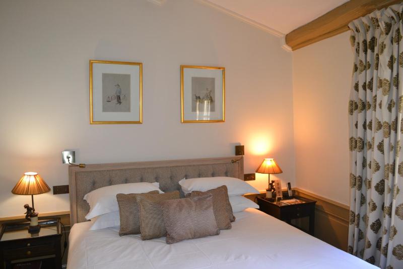 Elegance Room  image 1