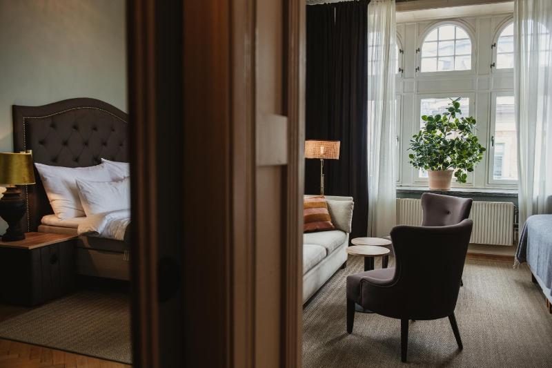 Superior Double Room image 4