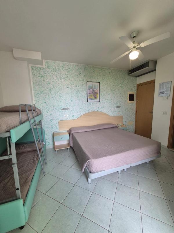 Comfort Quadruple Room image 3
