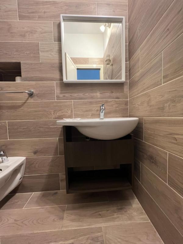 Single Room image 2