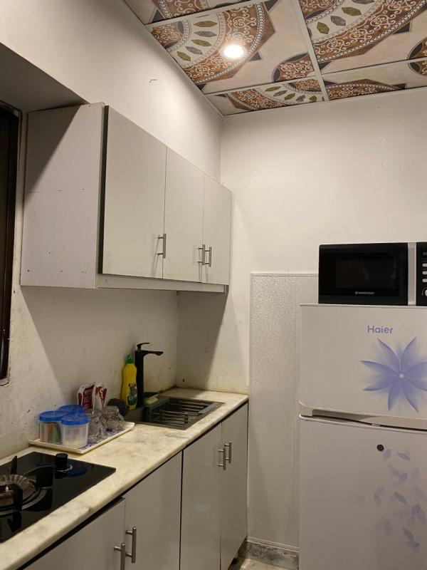 F-10 Luxury Apartment 1bed - image 7