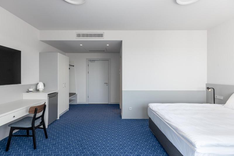 Roze Kurmajas Hotel - image 22