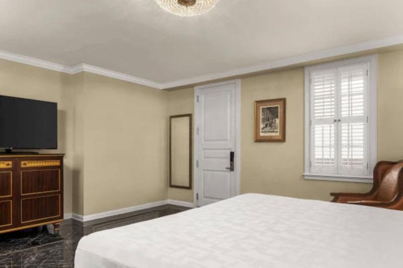 Superior King Room image 2