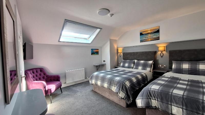 Classic Triple Room image 1