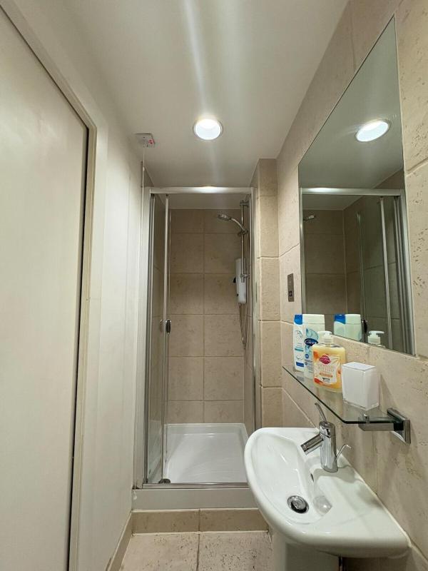 Wellington Apartment - image 20