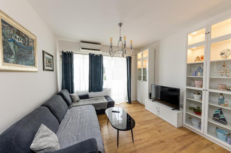 House Niko T with 6 apartments - image 8