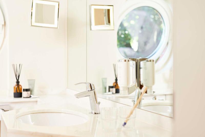 Executive Double Room image 2