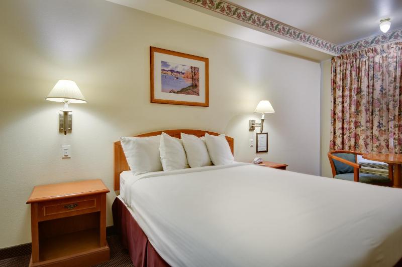 King Room - Disability Access image 4