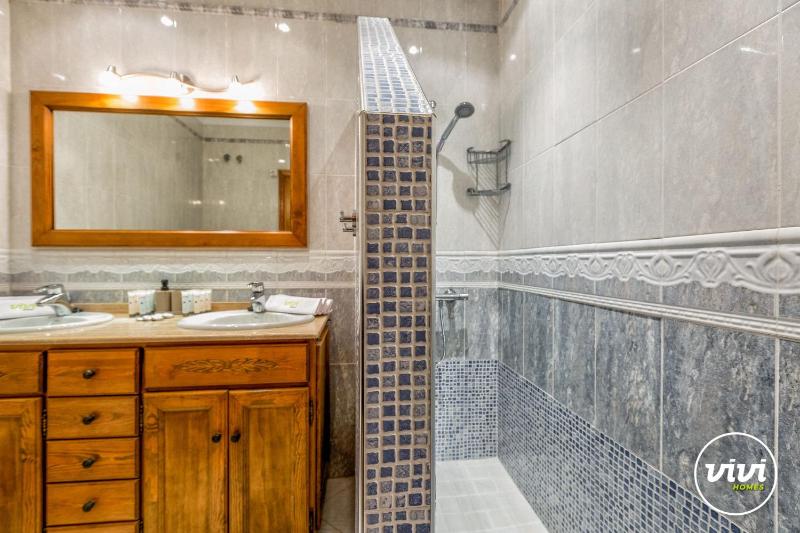ViVi Homes - Casa Elola - image 15