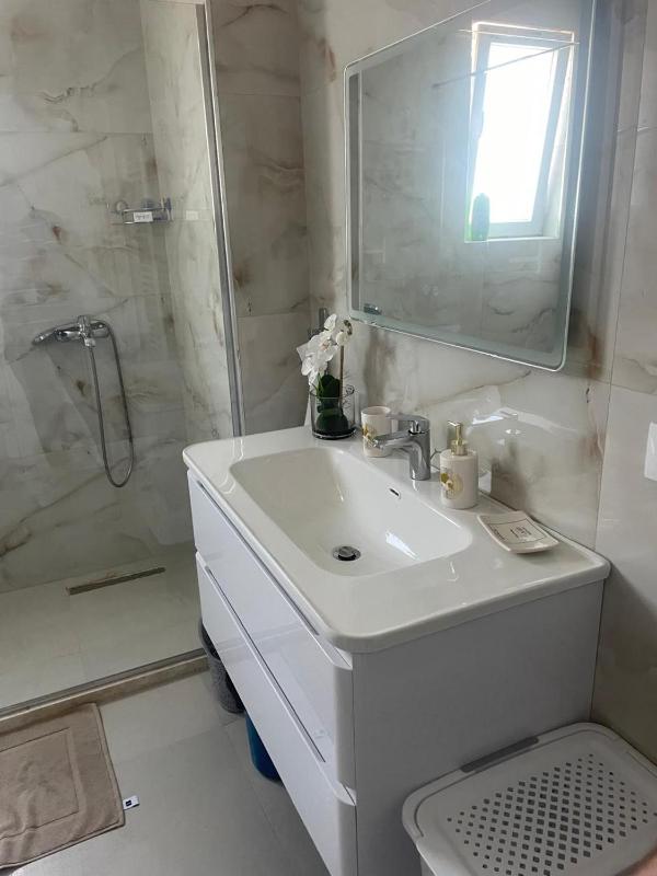 White tower residence - image 13