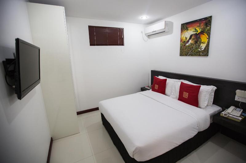The Shady Rest Hotel - image 10