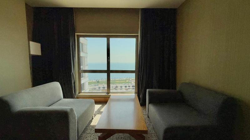 Standard Twin Room with Sea View image 4