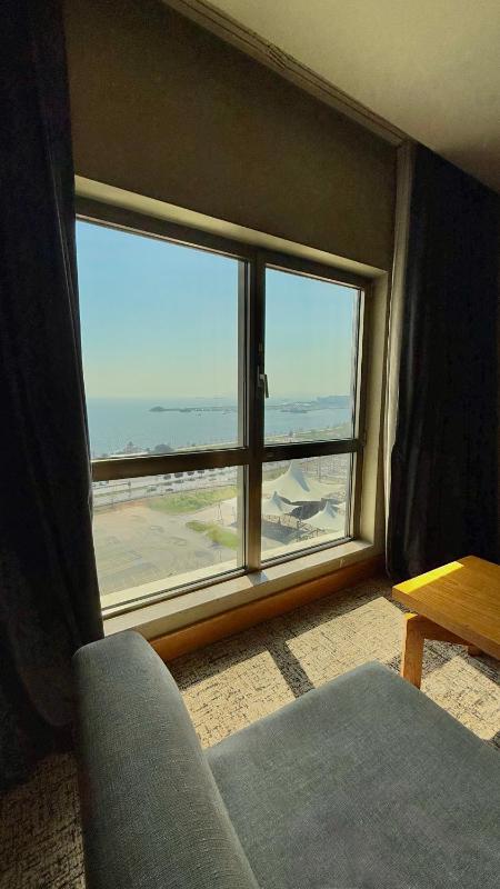 Standard Twin Room with Sea View image 3