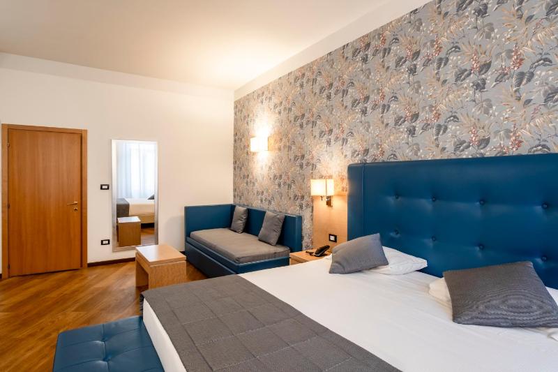 Junior Suite image 2