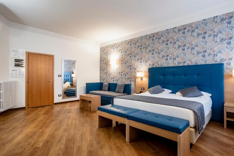 Junior Suite image 3