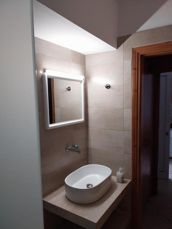 Standard Triple Room with Sea View image 4