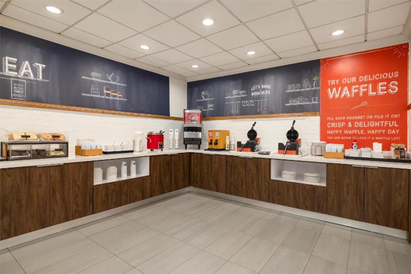 Hampton Inn & Suites Galveston - image 32