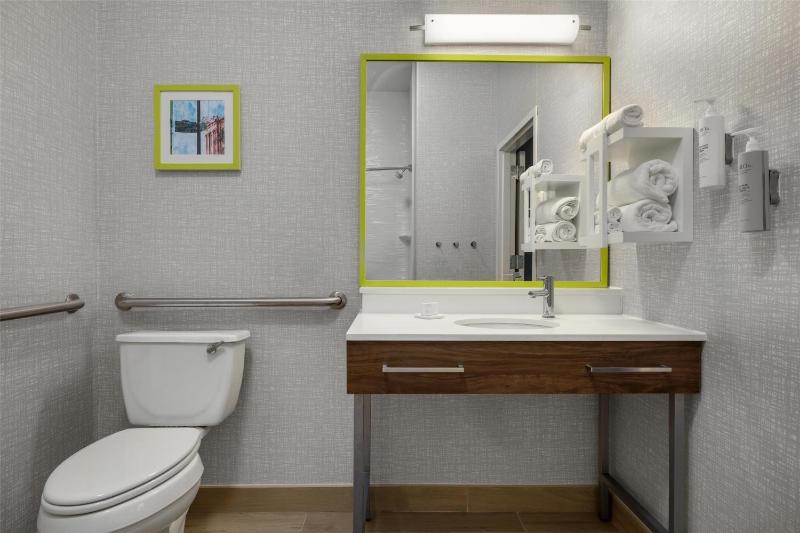 Hampton Inn & Suites Galveston - image 34
