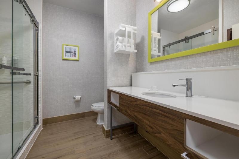 Hampton Inn & Suites Galveston - image 43
