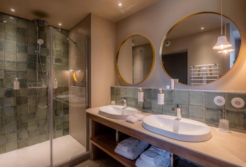 Superior Double Room with Garden View image 2