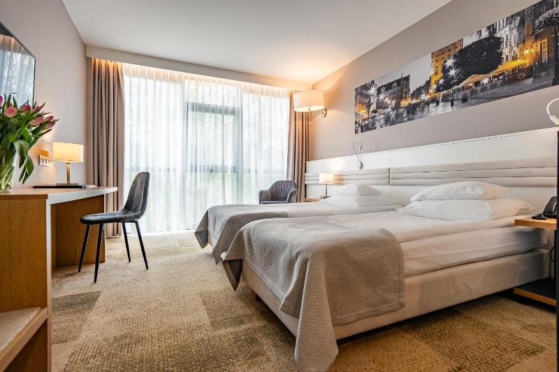 Double or Twin Room image 2