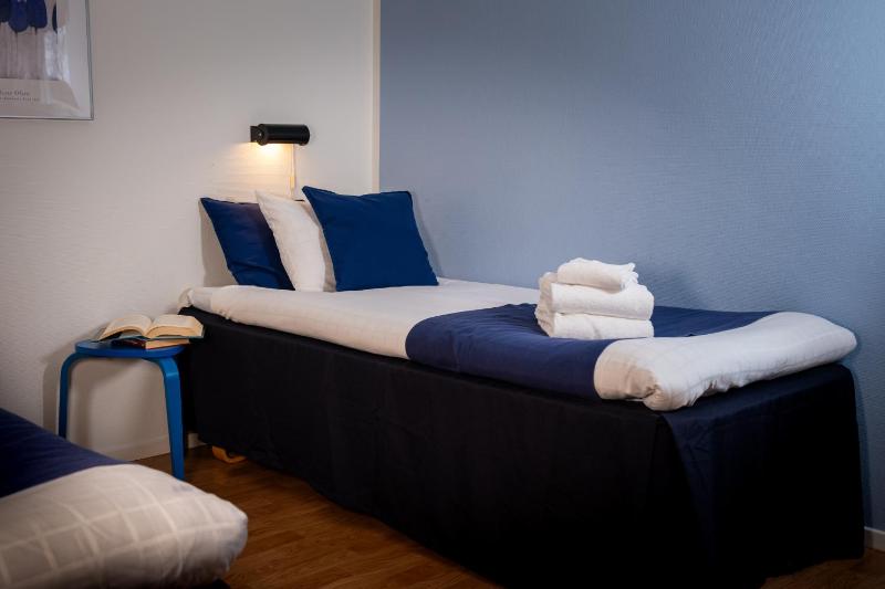 Twin Room image 1