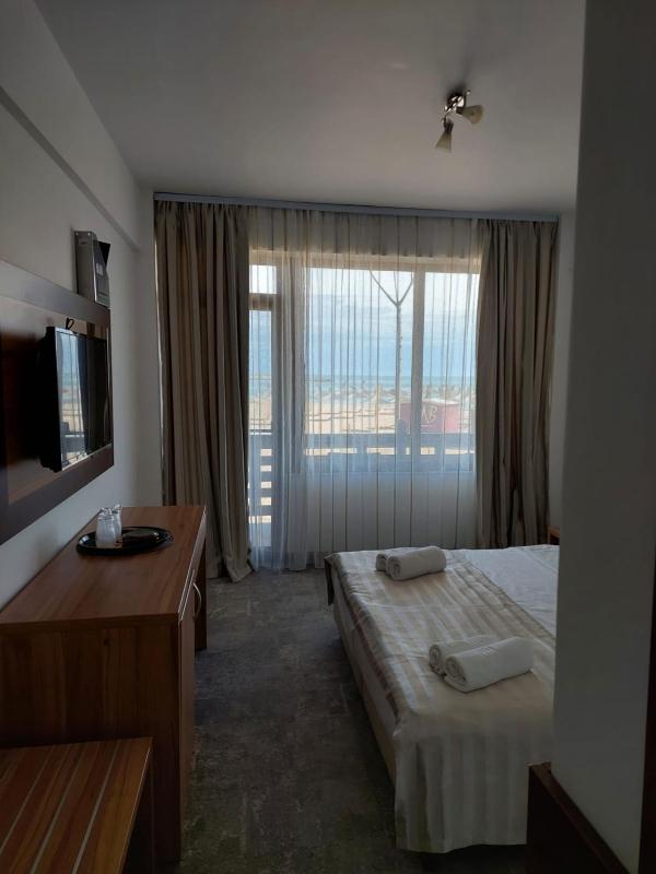 Deluxe Double Room with Sea View image 1