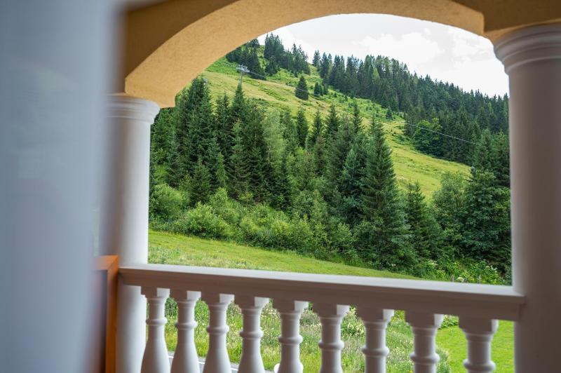 Junior Suite with Balcony image 2