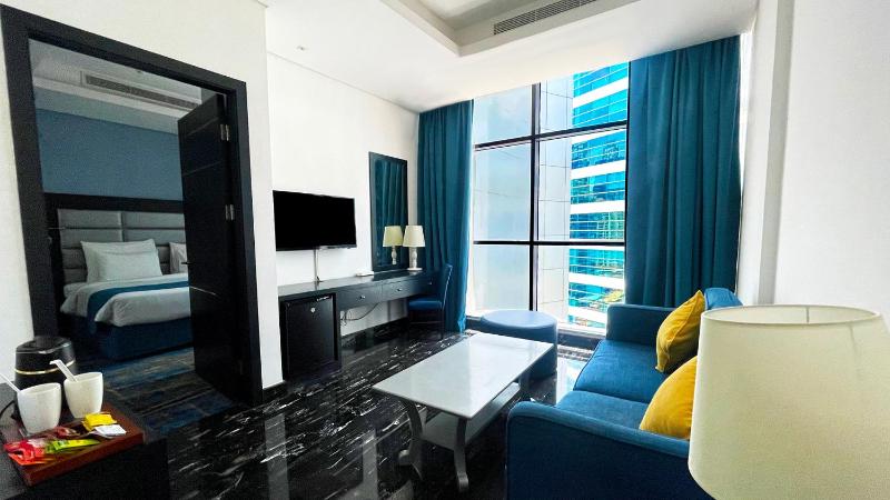 Executive Suite image 3