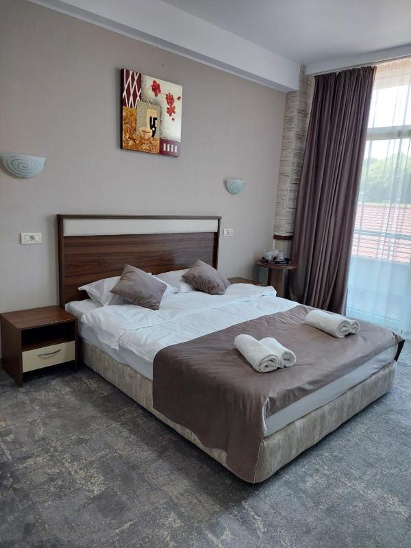 Double Room with Sea View image 3