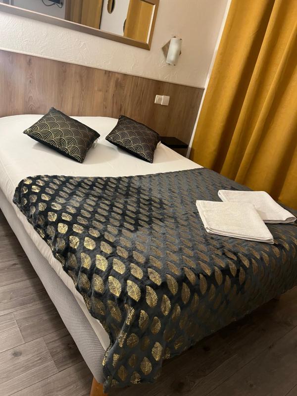 Superior Double Room image 1